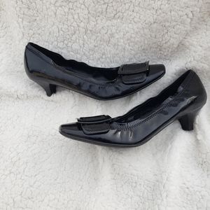 Franco Sarto Solid Black Kitten Heels Ballet Bow